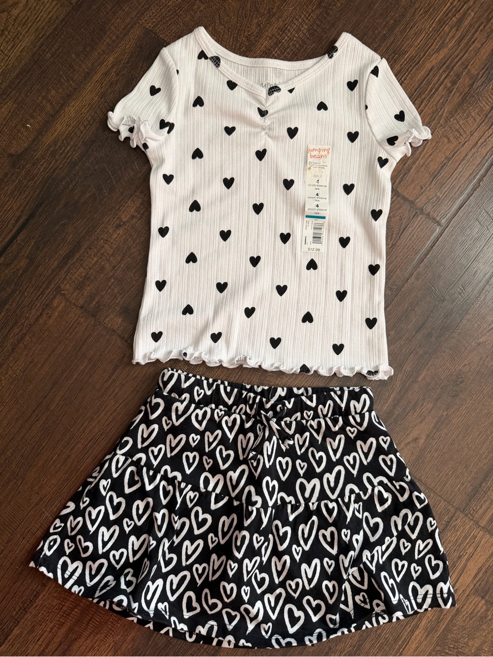 4T NWT heart outfit
